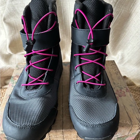 Columbia Unisex-Child Hyper-Boreal Omni-Heat Waterproof Hiking Shoe - Picture 4 of 8